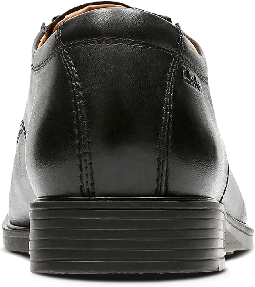 Detalle de Clarks Tilden Cap Oxford Shoe comfort