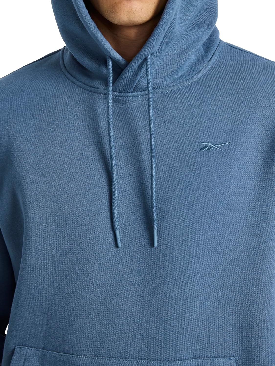 Detalle de Reebok Men’s Finisher Hoodie — Standard Fit, Midweight Cotton-Poly Fleece