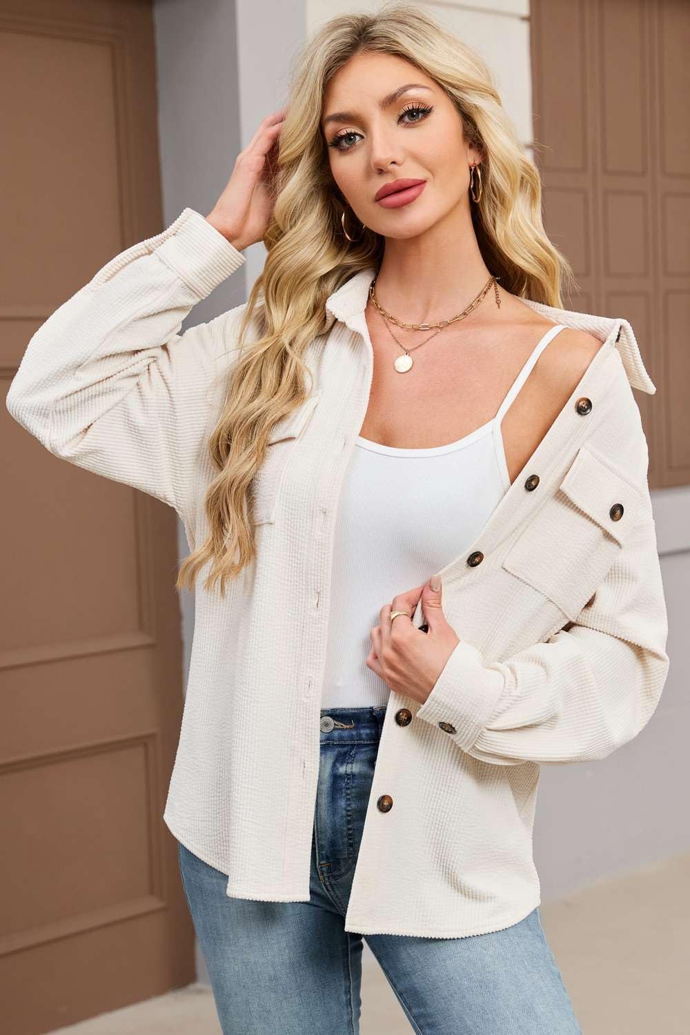 Detalle de Pawate Cordhemd Damen Lang – Elegante Cordbluse mit Oversize-Passform und Bogensaum