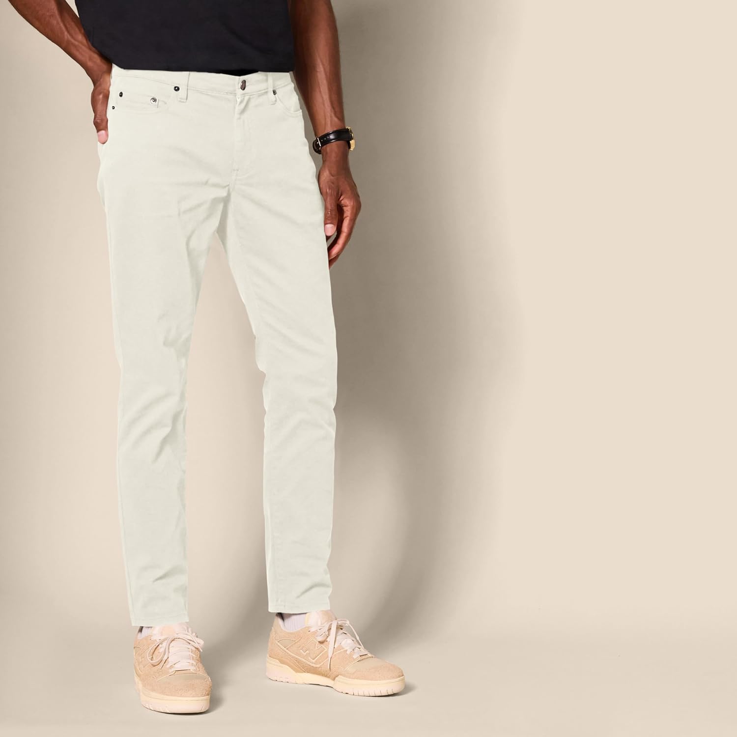 Thumbnail 2 de Amazon Essentials Men’s Slim-Fit 5-Pocket Stretch Twill Trousers