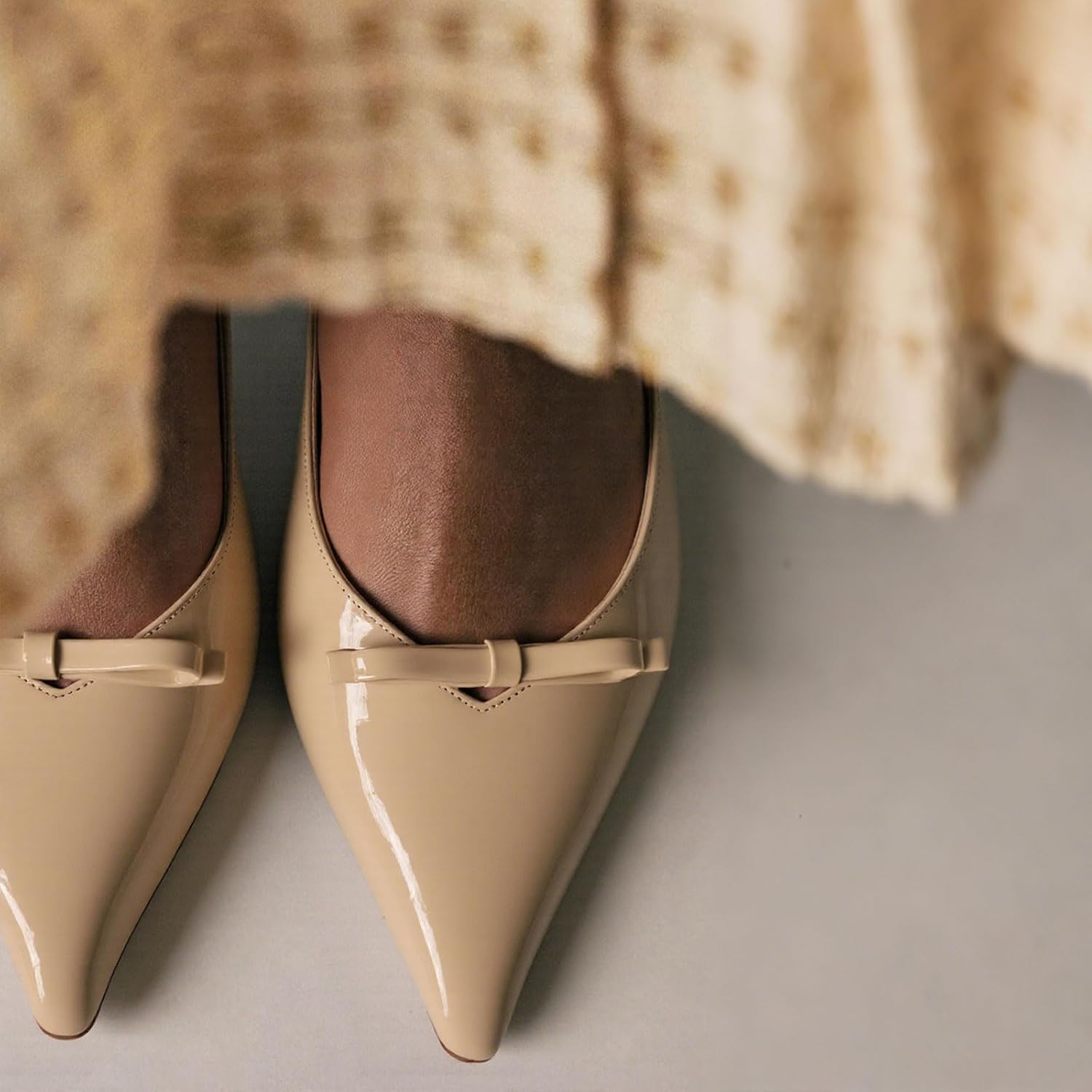 Detalle 2 de Mattiventon Slingback Heels for Women with Bow & Ankle Strap (Kitten Heels, Pointed Toe)