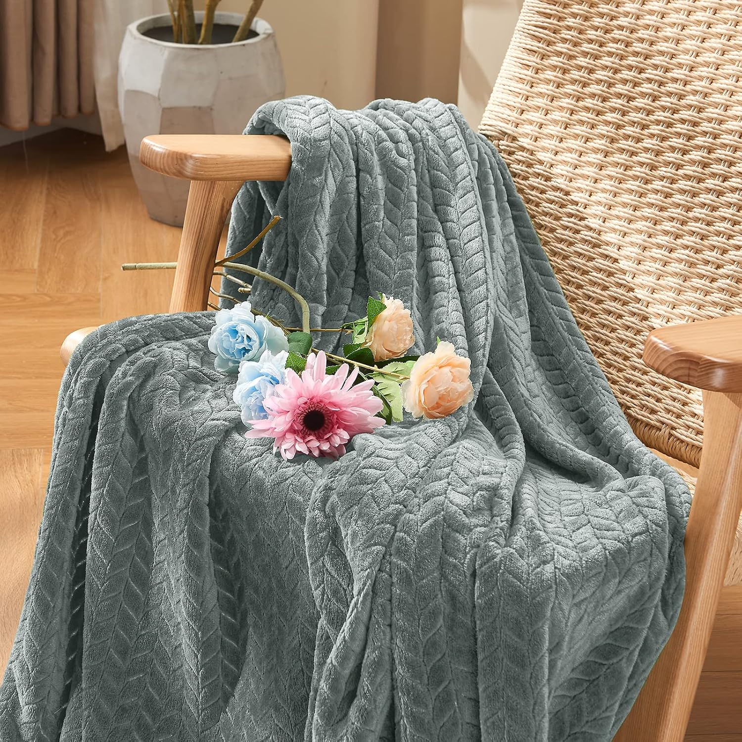 Thumbnail 1 de inhand Throw Blanket, 50 x 60 Inches