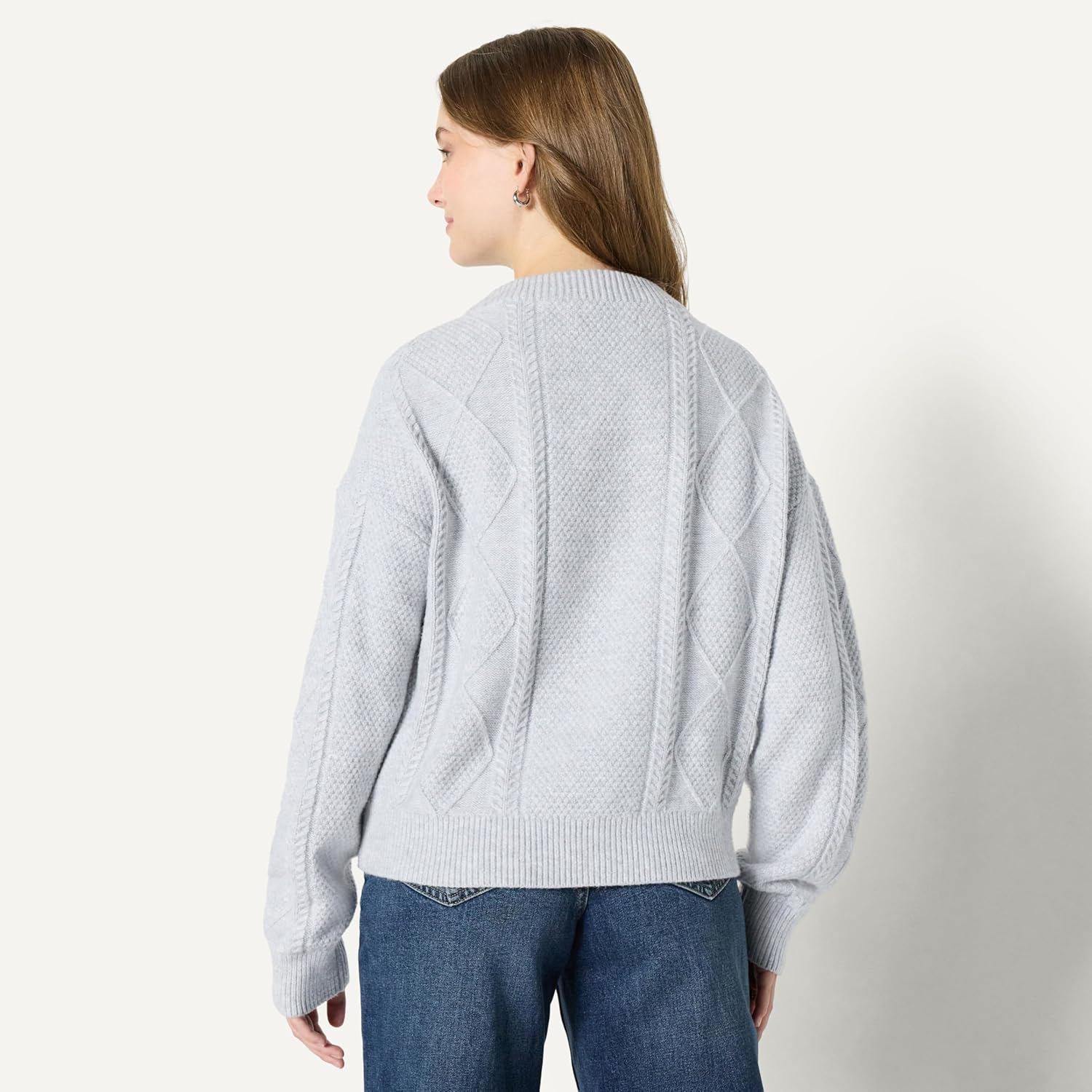 Thumbnail 1 de Amazon Essentials Women's Relaxed-Fit Cable Crewneck Jumper
