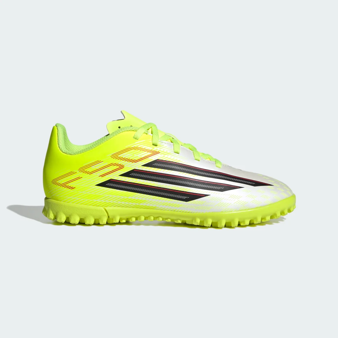 Detalle 2 de Zapatilla de fútbol F50 CLUB para moqueta (Infantil) – Adidas
