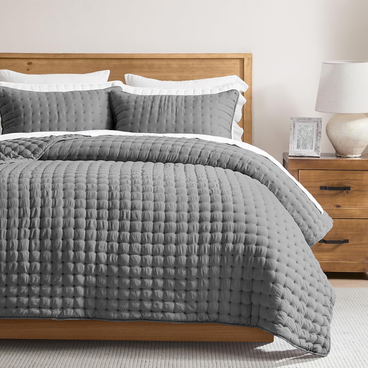 Detalle de WDCOZY Twin Size Lightweight Quilted Comforter Set in Dark Grey