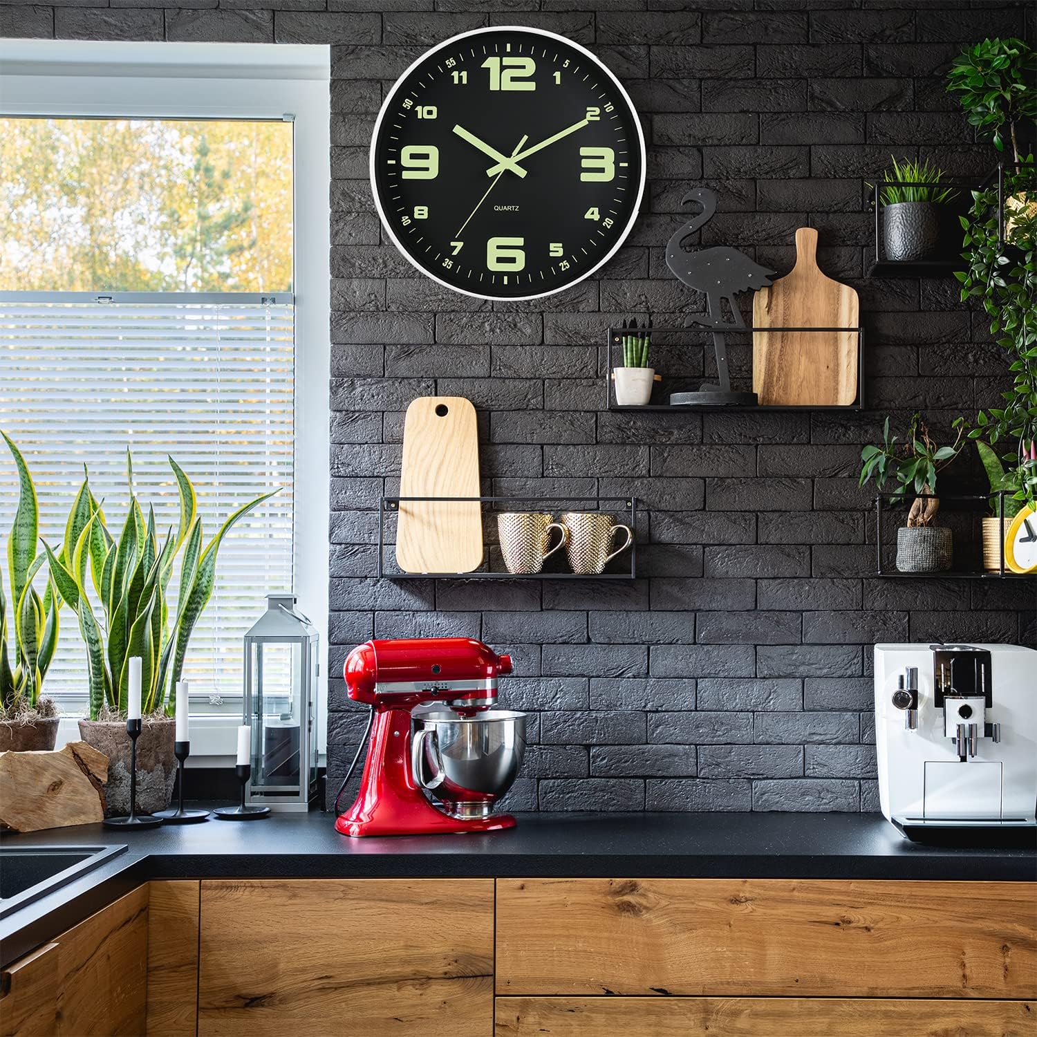 Detalle 2 de DIYZON DIY-EUGL-01 Luminous Wall Clock, 30 cm, Silent Quartz Movement