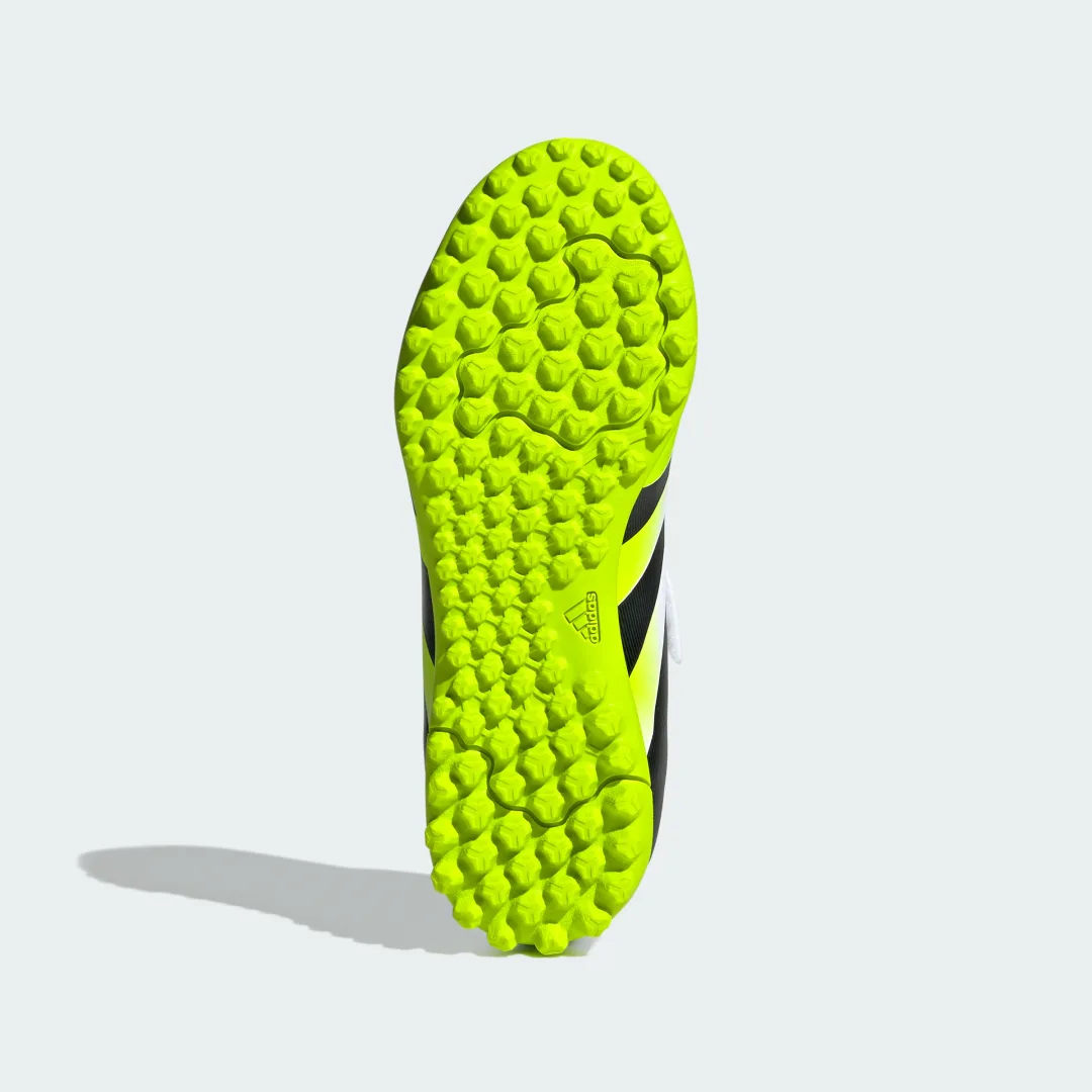 Detalle 2 de Botas de fútbol Predator Club con correa autoadherente para césped artificial (niño) – Adidas