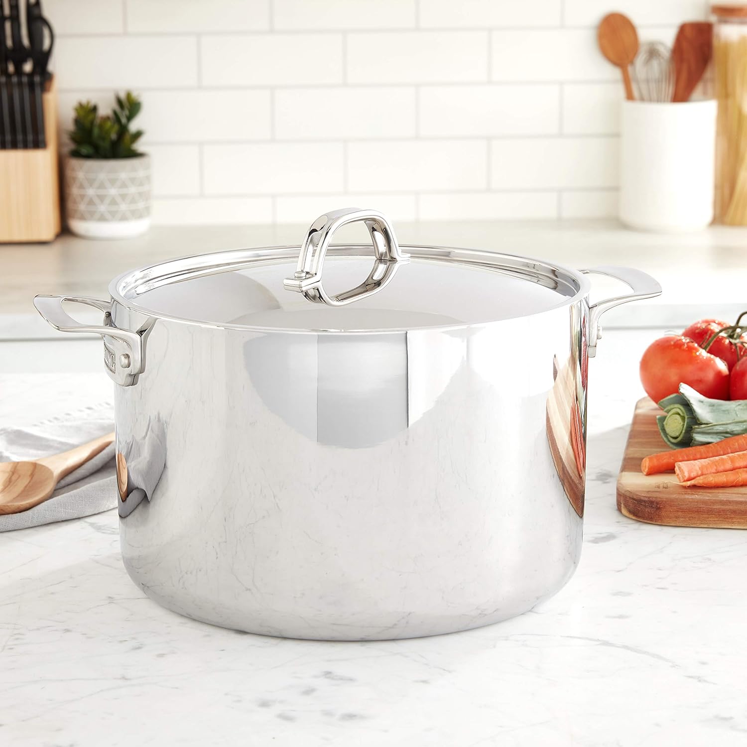 Thumbnail 1 de Viking 3-Ply Stainless Steel Stock Pot (12 Quart) with Lid