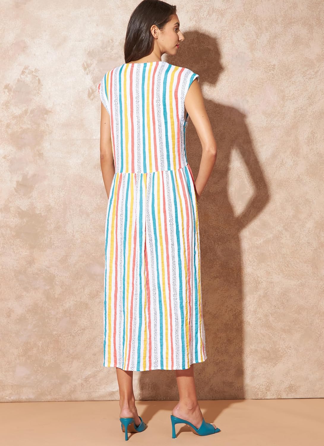 Thumbnail 6 de McCall's M8281A Misses Dress A: A practical knit-to-flow pattern for everyday elegance