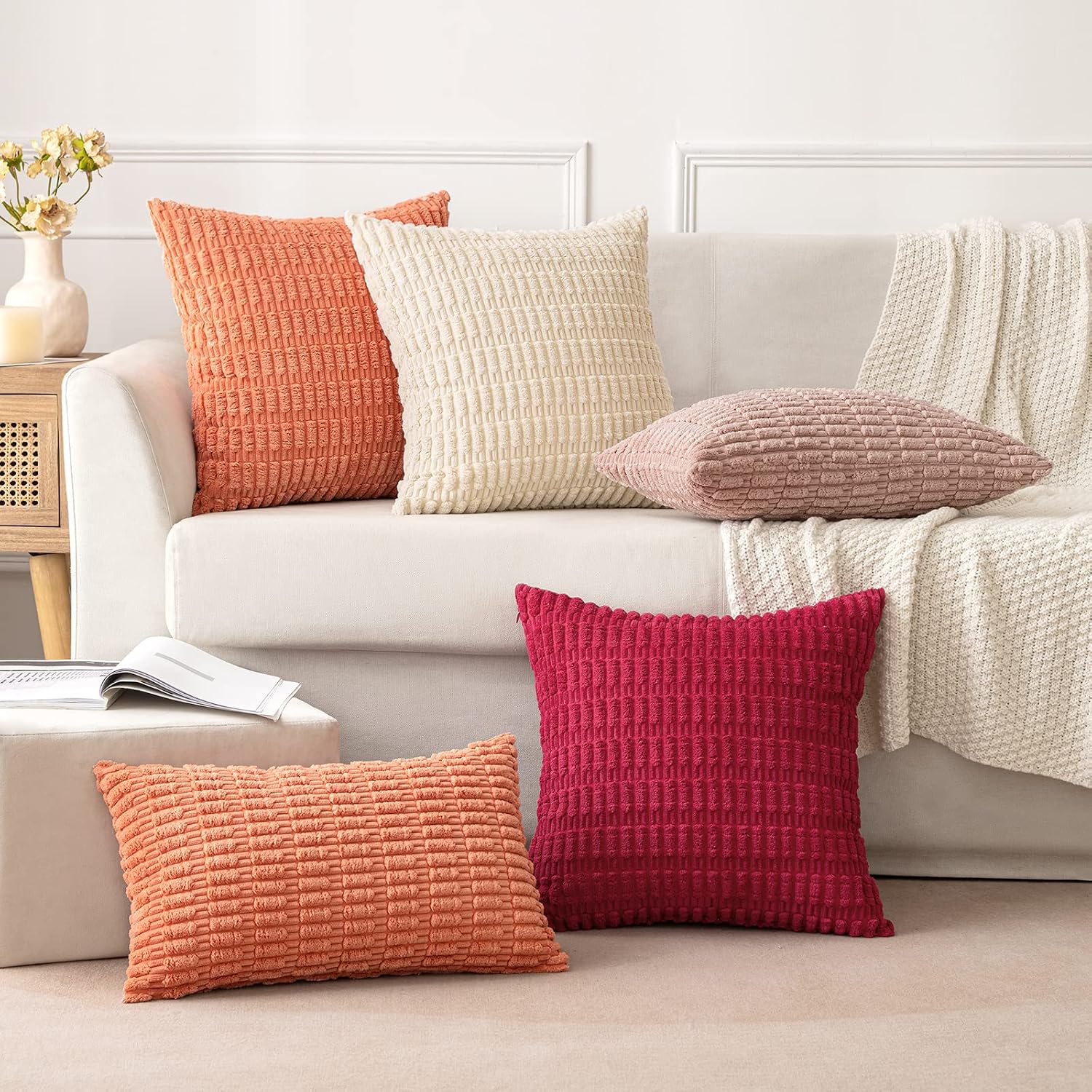 Detalle de MIULEE Pink Corduroy Cushion Covers (40 x 40 cm) – 2 Pack with Hidden Zipper