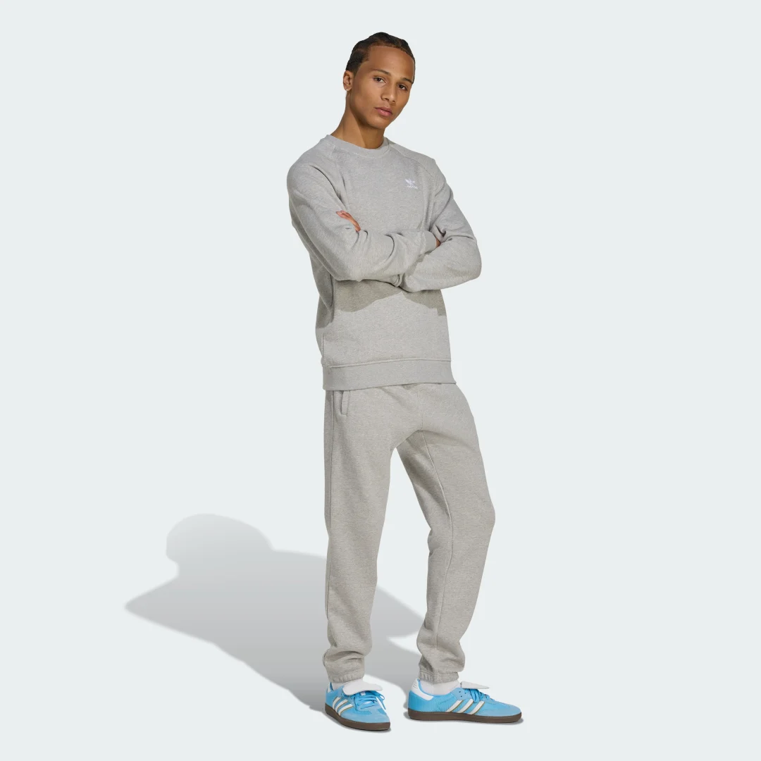 Thumbnail 2 de Pantalón Trefoil Essentials French Terry de Adidas: comodidad en gris para el día a día