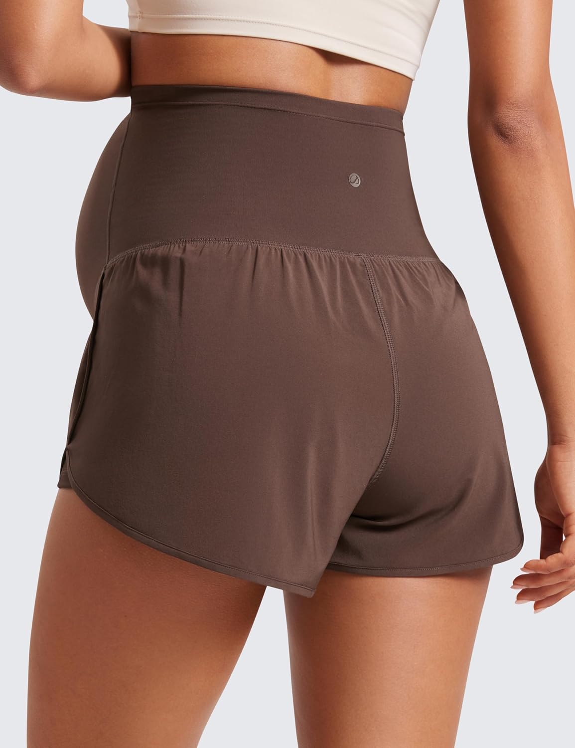 Detalle 2 de CRZ YOGA Womens 2 in 1 Maternity Workout Shorts 3’’ – Over Bump, With Pocket