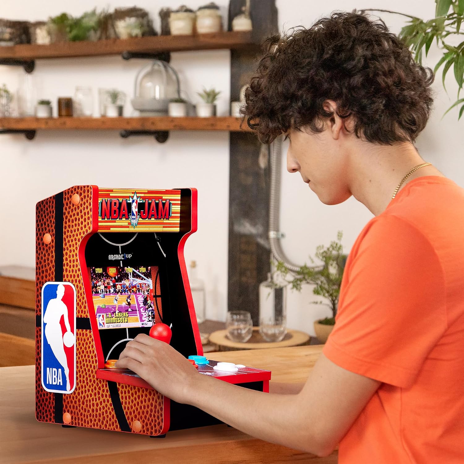 Detalle 1 de ARCADE1UP NBA-C-402300 NBA JAM Countercade with 7-Inch LCD and Light-Up Marquee