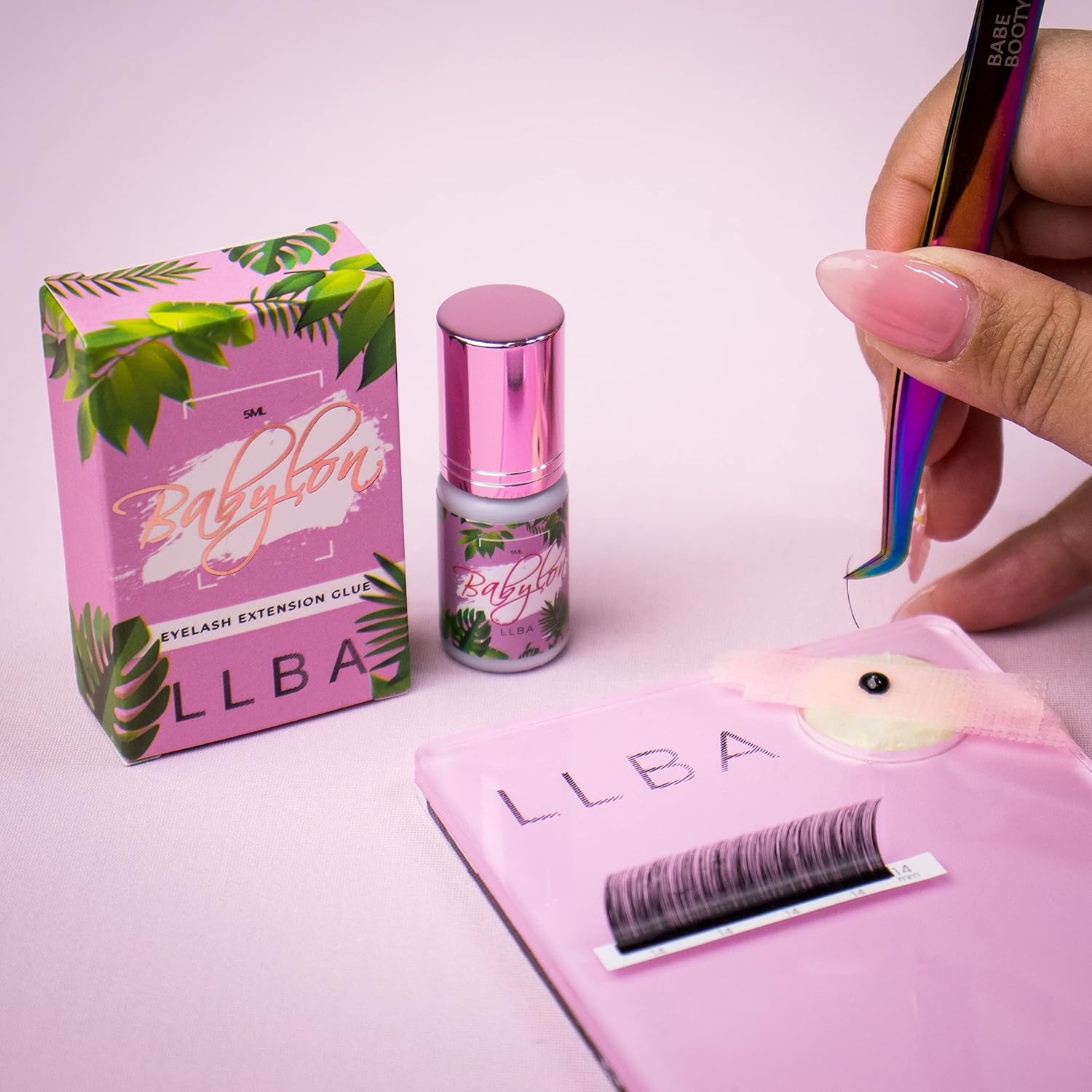 Detalle 2 de LLBA colle à cils pour professionnels – Colle noire extra forte, séchage rapide 0,5 à 3 secondes, 5 mL (BabyLon)