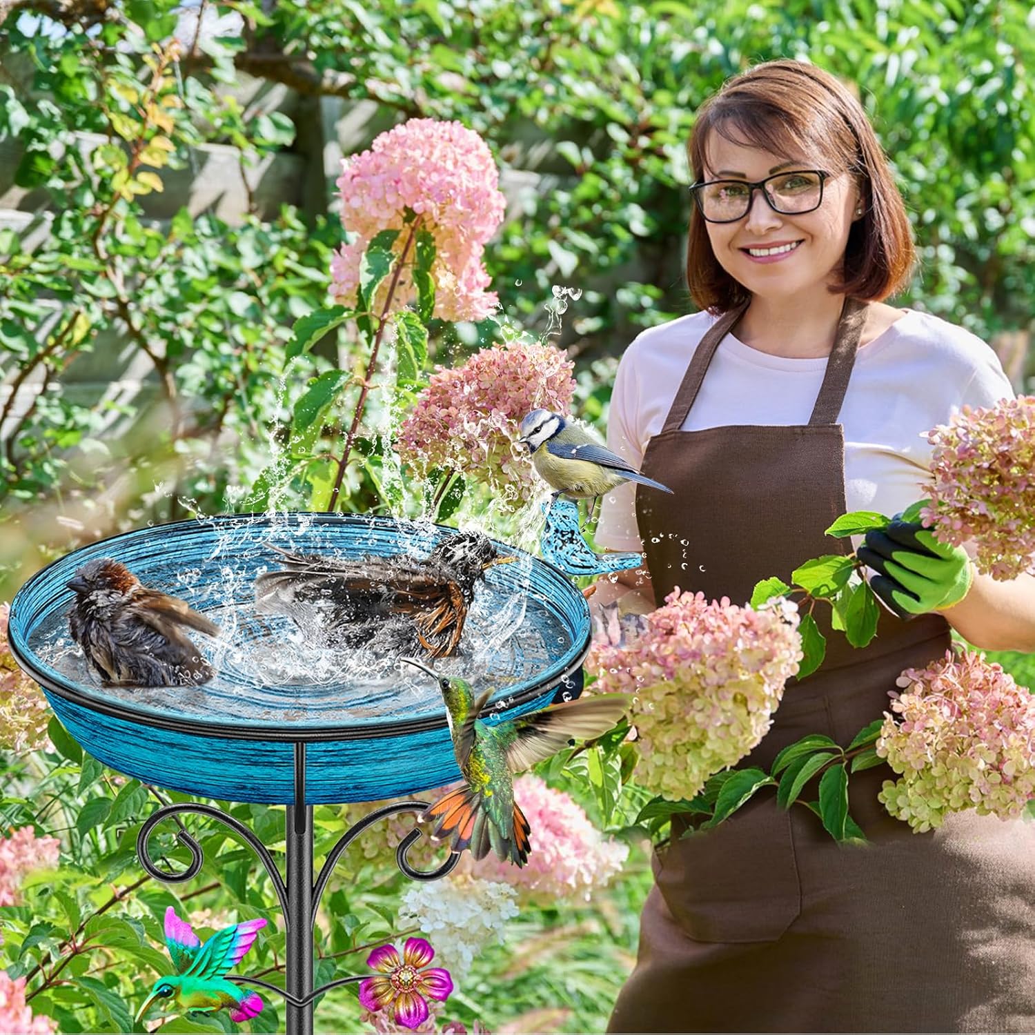 Detalle de VeyFolzin.st Vintage Metal Bird Bath — Freestanding Garden Bowl in Vintage Blue