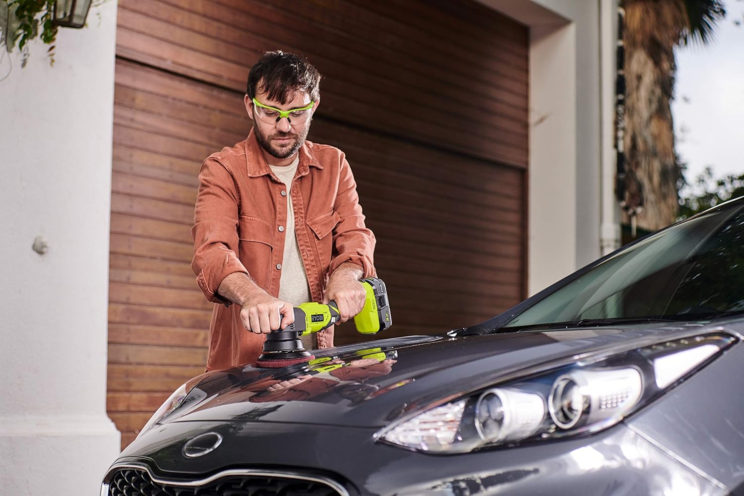 Detalle 2 de Ryobi R18P-0 ONE+ Cordless Polisher (Bare Tool) — 18 V, 125 mm Pad