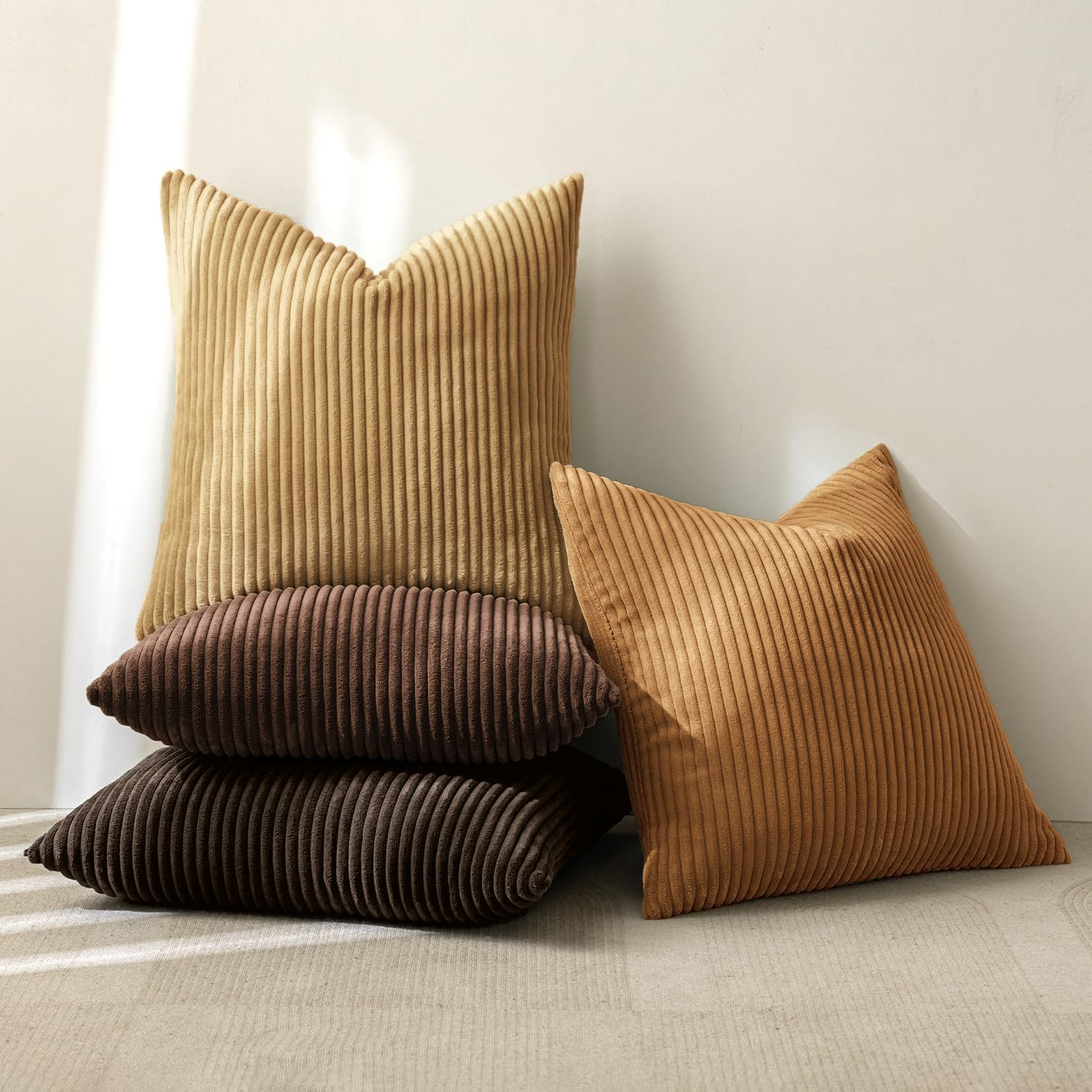 Detalle 2 de MIULEE 18x18-Inch Camel Brown Corduroy Throw Pillow Covers, Set of 4