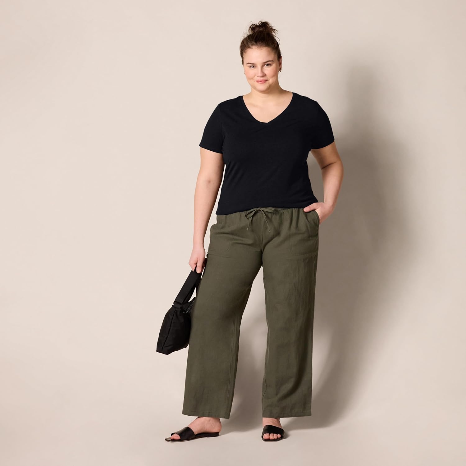 Thumbnail 6 de Amazon Essentials T-Shirt da donna a maniche corte in jersey di cotone e modal con scollo V o girocollo