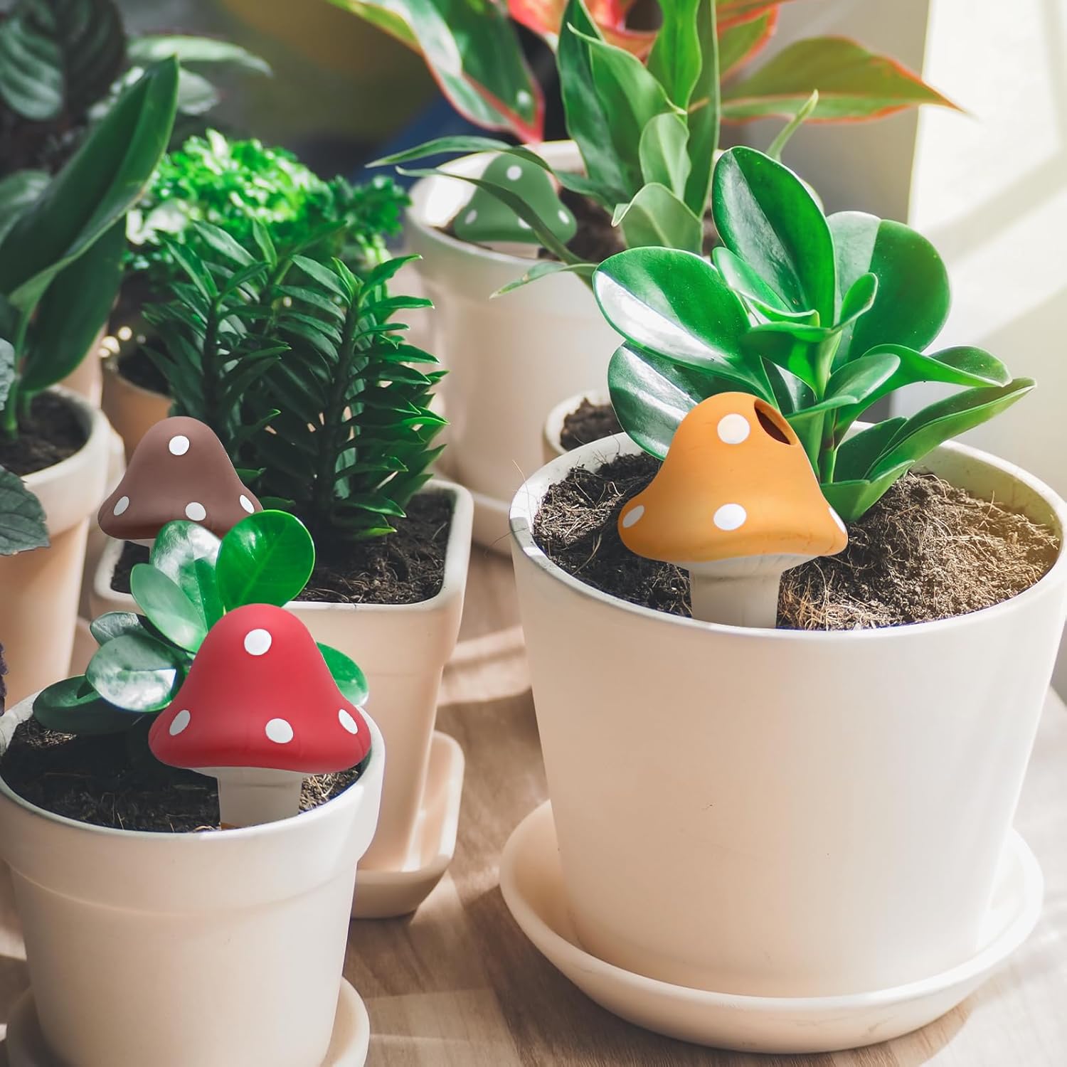 Detalle 2 de 4 Pack Terracotta Self-Watering Spikes & Mushroom Globes (Self Watering Planter Insert)