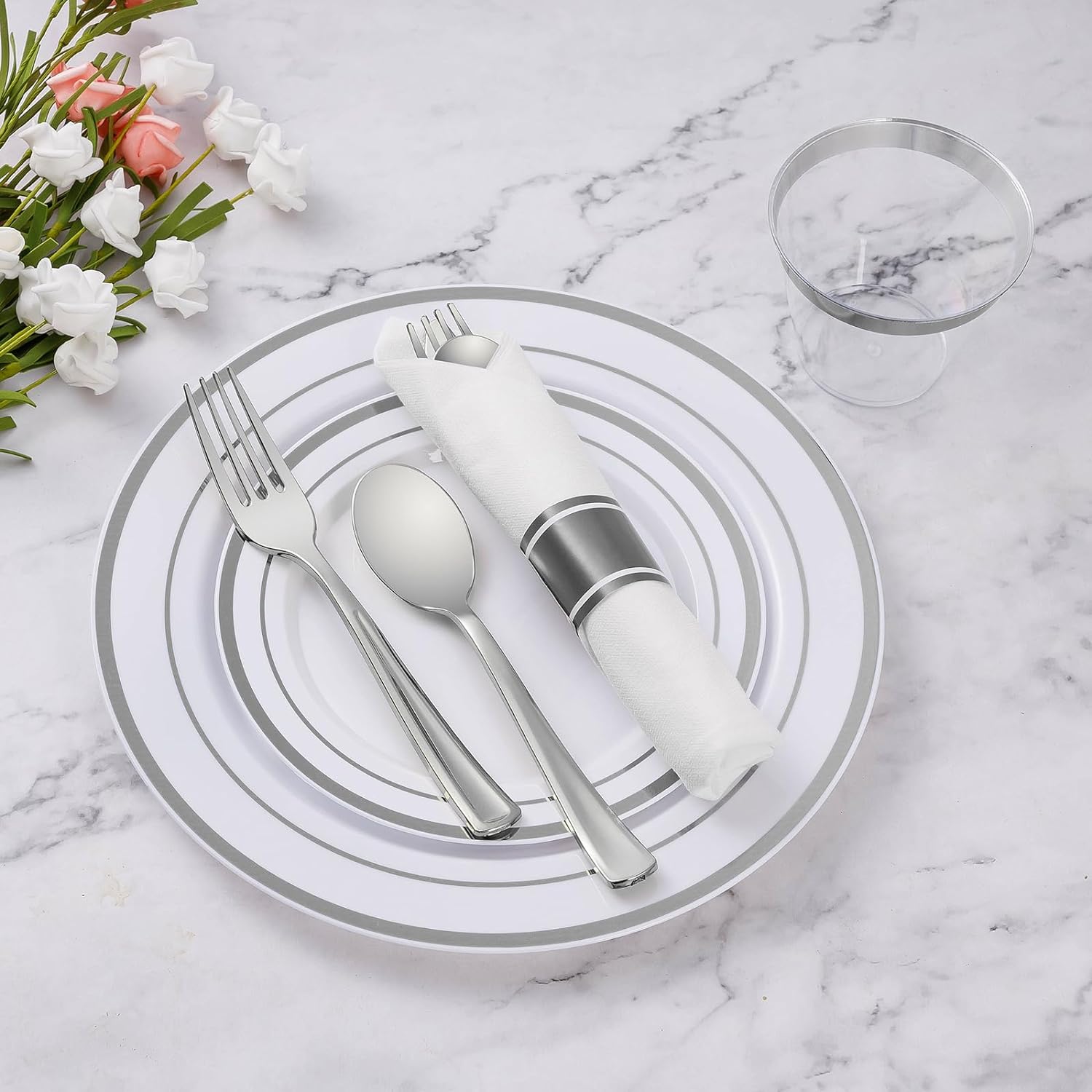 Detalle 2 de Goodluck 100 Pack Pre-Rolled Silver Plastic Cutlery Set with Napkins