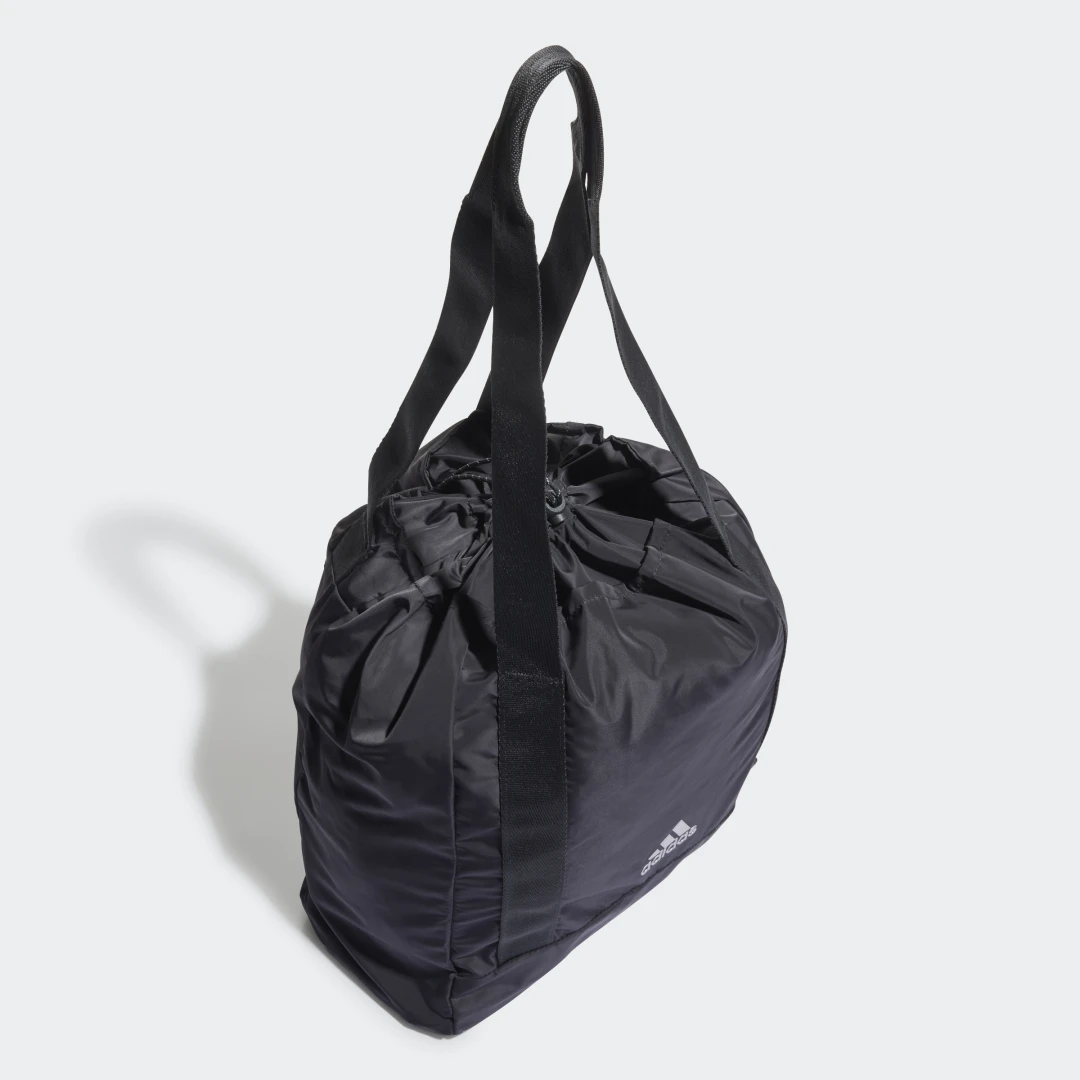 Detalle de adidas Designed to Move bolso de entrenamiento