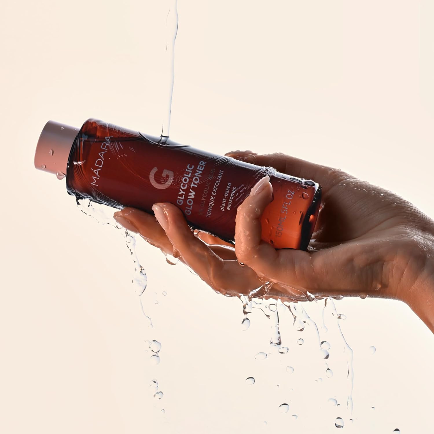 Detalle de MÁDARA Organic Skincare 5 % Glycolic Glow Toner — Tonique exfoliant éclaircissant pour un teint uniforme