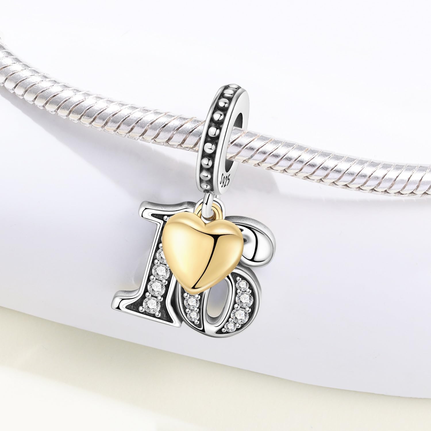 Thumbnail 2 de PANPOKI Zahl Charm für Armband & Halskette – Silber 925 mit Zirkon & 18K Goldherz
