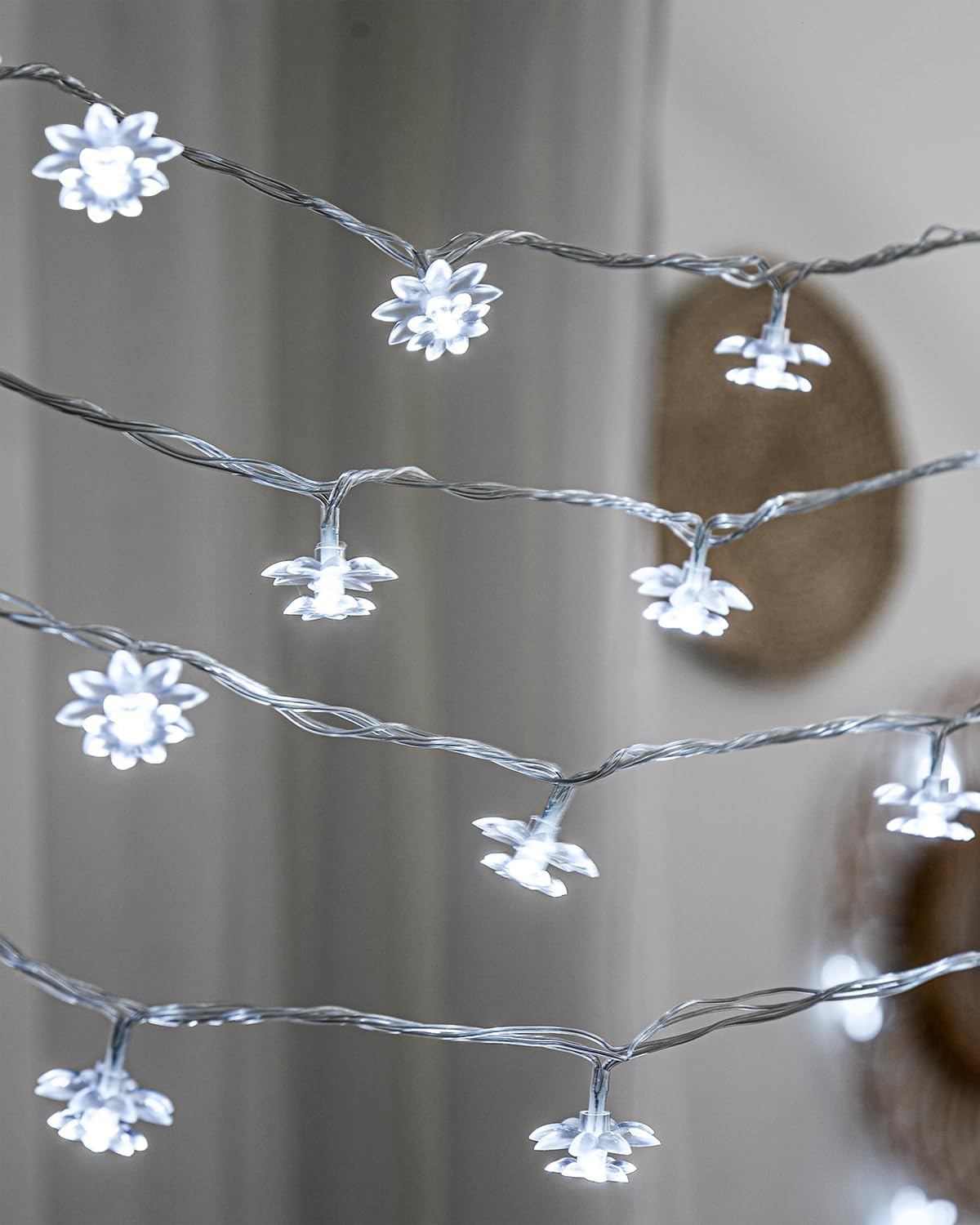 Detalle 2 de JOLYMOLY SL003 Flower String Lights, 59 ft, 100 Cool White LEDs