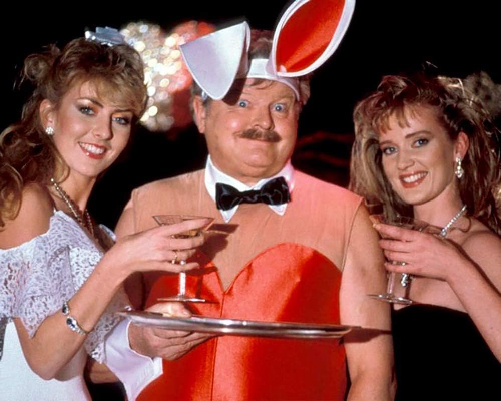 Thumbnail 3 de WME Film Klassiker „Die Benny Hill Show“ – alle 38 deutsch synchronisierten Folgen + Bonusfolge (8 DVDs)