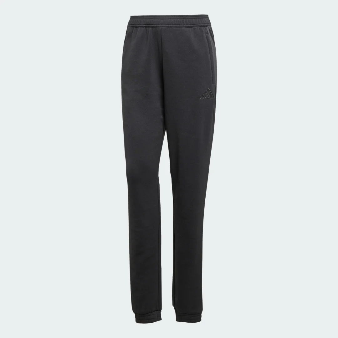 Detalle de Pantalón Tiro 25 de Adidas: negro, cómodo y versátil para entrenos