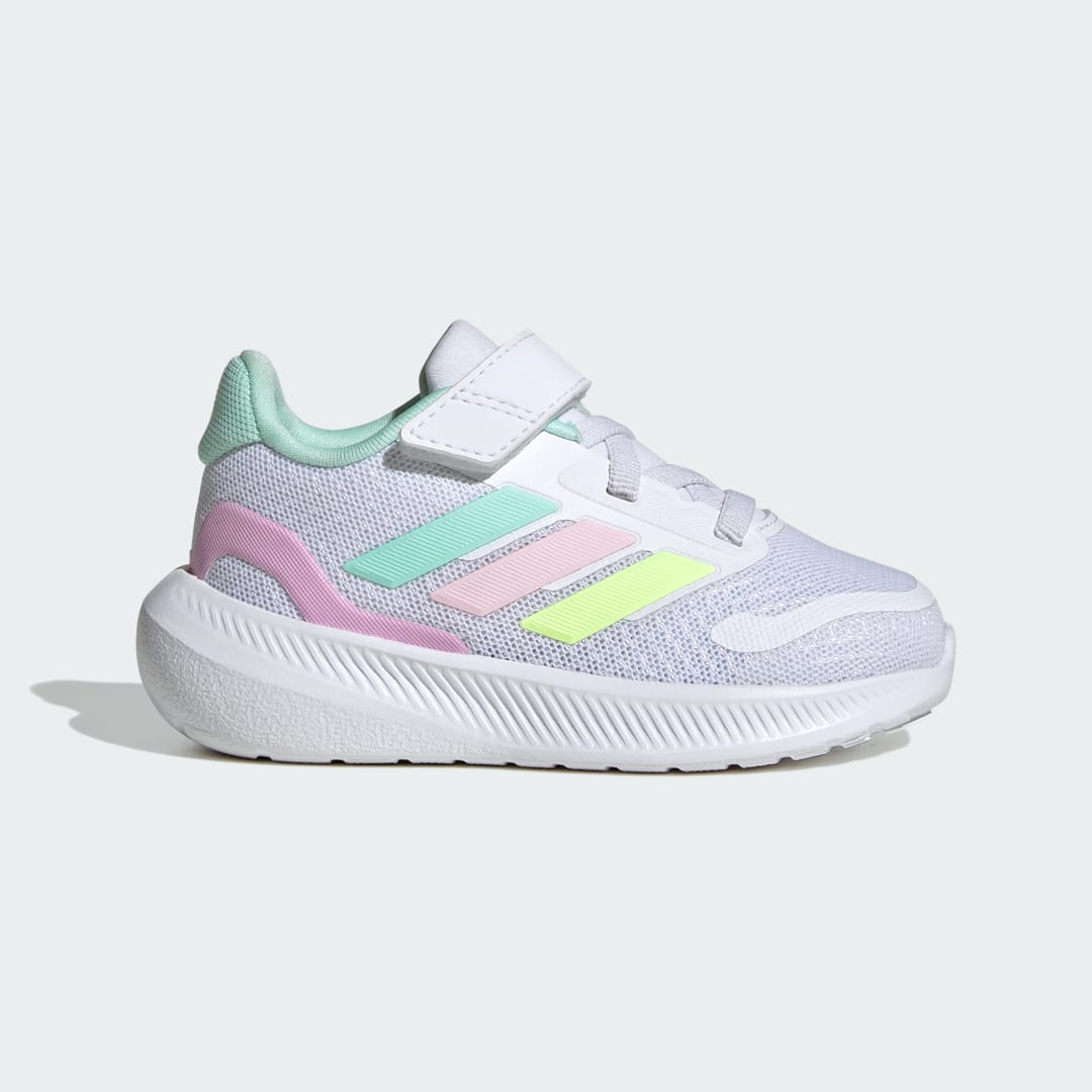 Detalle de Zapatilla Runfalcon 5 Kids de Adidas — comodidad y rendimiento para pequeños runners
