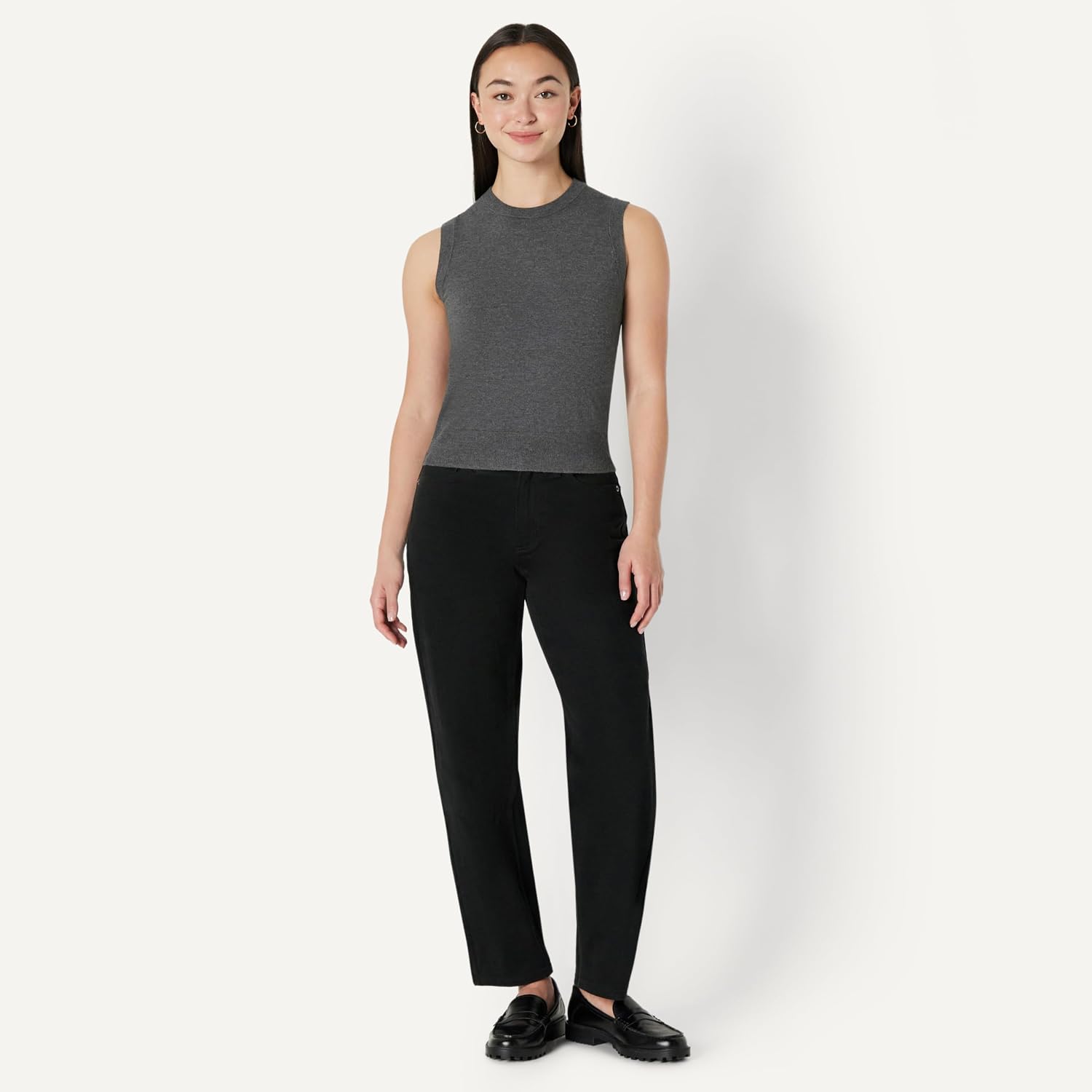 Detalle de Amazon Essentials Damen Strick-Tanktop mit Rundhalsausschnitt aus Viskose-Mischgarn – Regular Fit