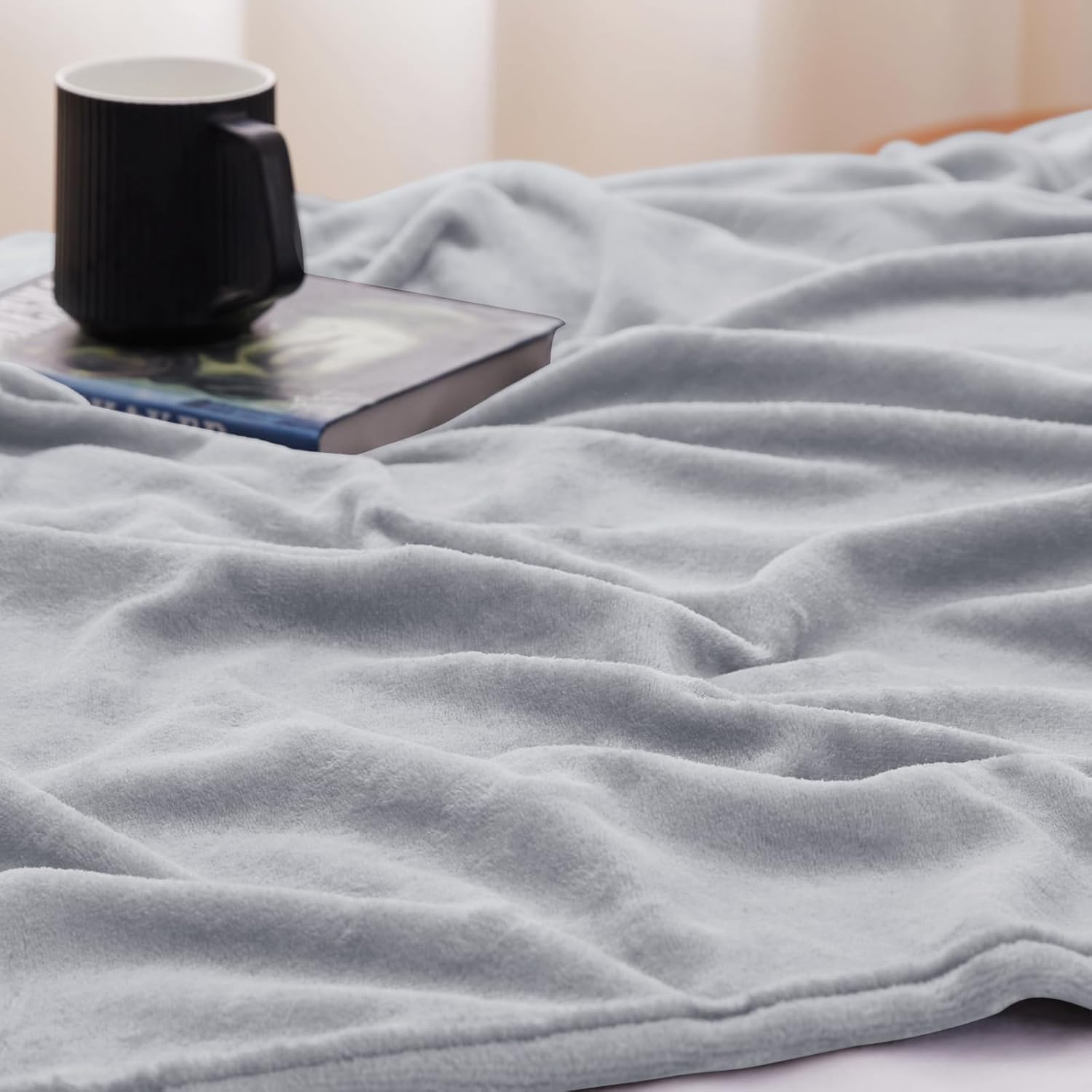 Thumbnail 3 de WAVVE Flauschige Kuscheldecke aus 100% Mikrofaser, Hellgrau, 150x200 cm