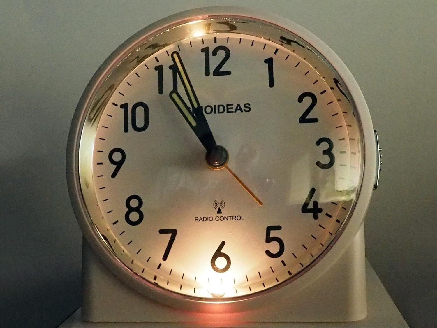 Thumbnail 6 de SINOIDEAS Funkwecker (analog, ohne Ticken) mit Nachtlicht & Schlummerfunktion – Schwarz