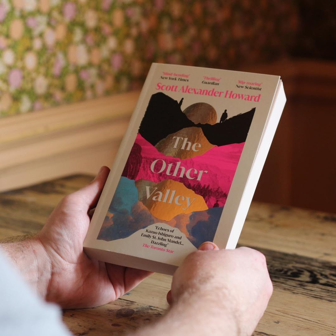 Detalle 2 de The Other Valley: The beautiful time travel love story for 2025 – roman, 384 pagina’s