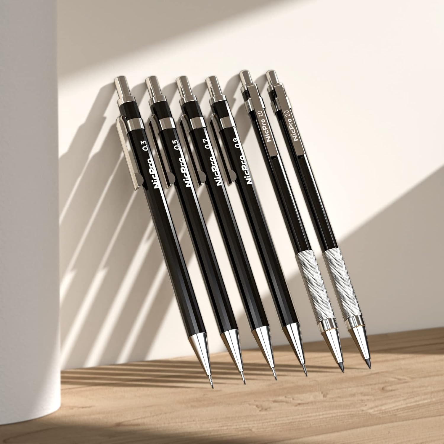 Detalle 2 de Nicpro 6-piece mechanical pencils set with metal bodies and case (0.3, 0.5, 0.7, 0.9 and 2.0mm leads)