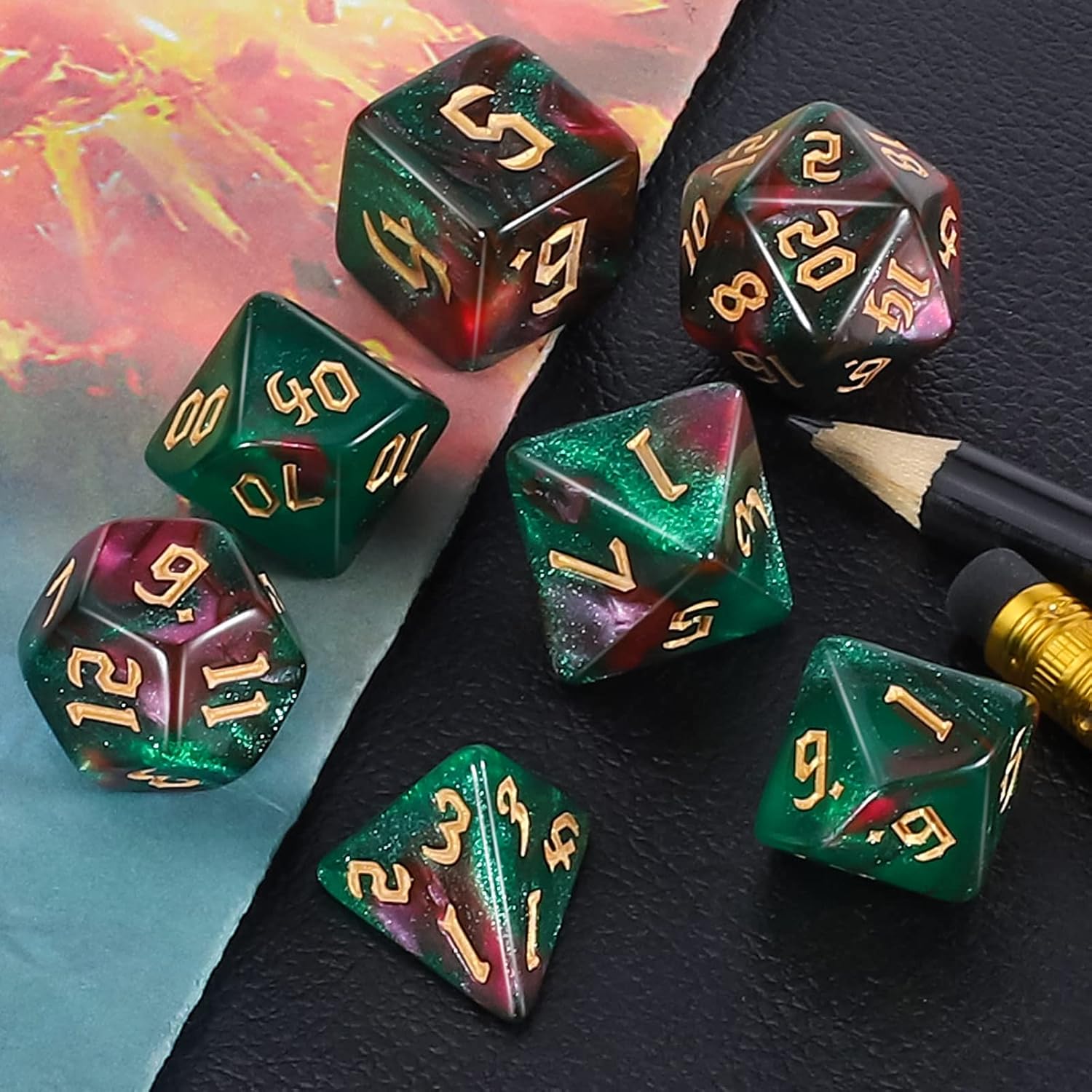 Detalle de QMAY DND Dice Set: i 7 dadi poliedrici in acrilico con glitter verde e rosso
