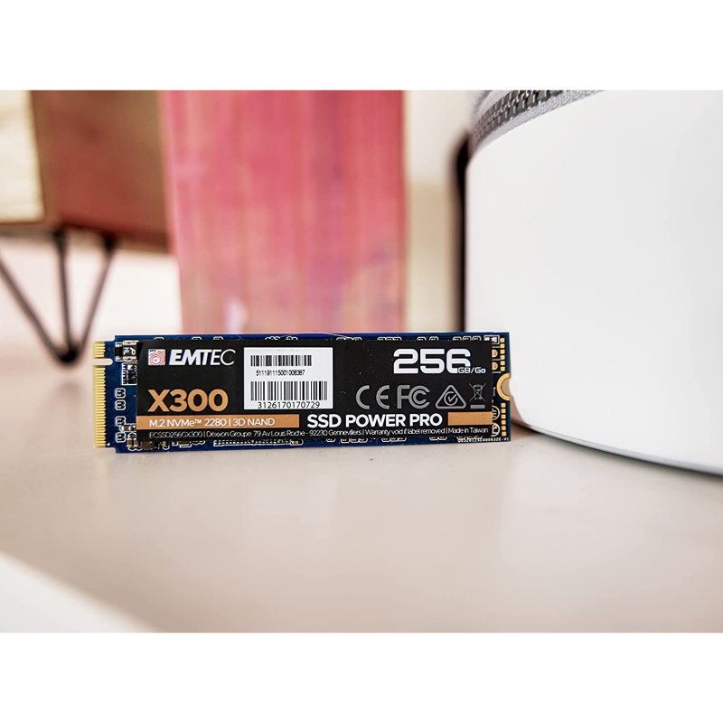 Detalle 1 de Emtec Power Pro X300 SSD 2TB M.2 2280 NVMe 💾