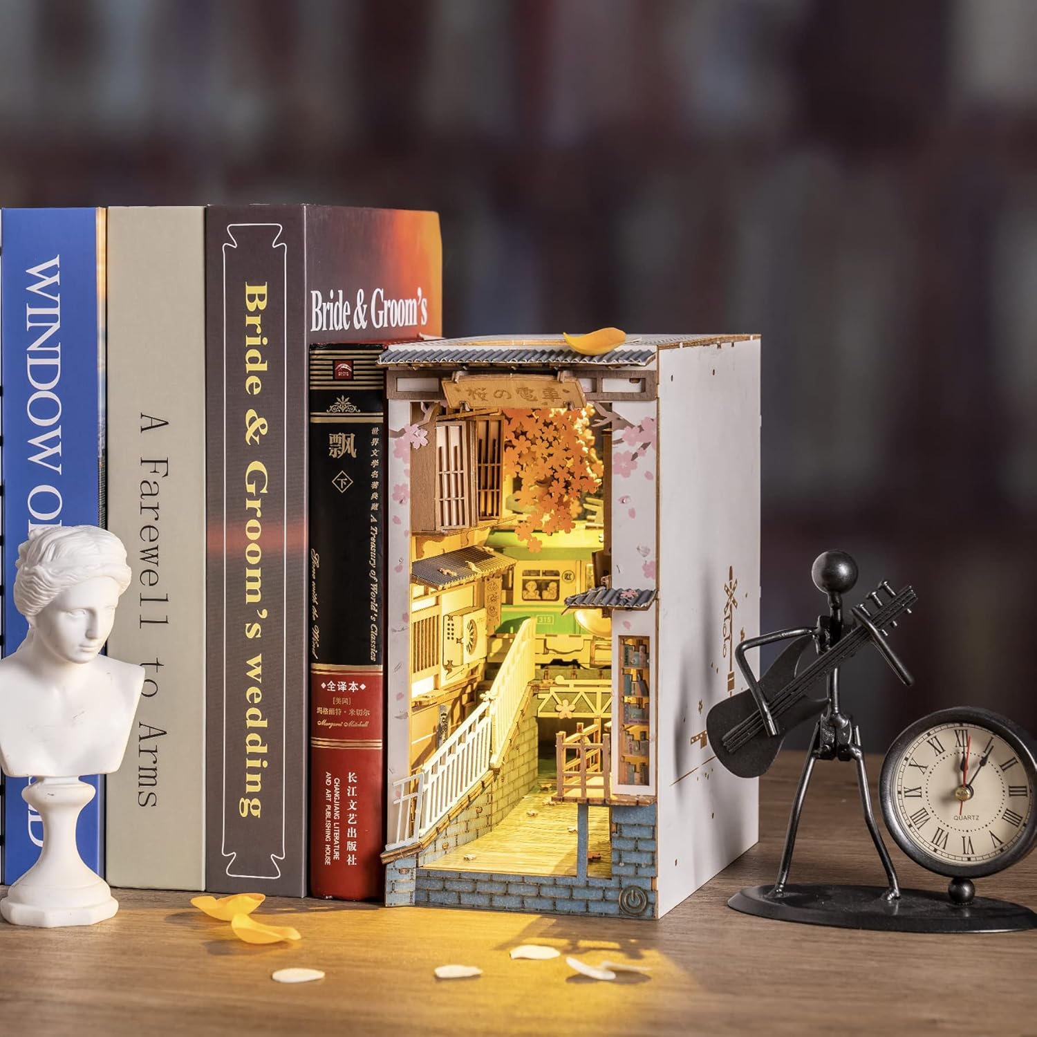 Thumbnail 2 de Rolife Book Nook Kits 3D Holzpuzzle „Sakura Densya“ – DIY-Bausatz für Bücherregal & Buchstützen