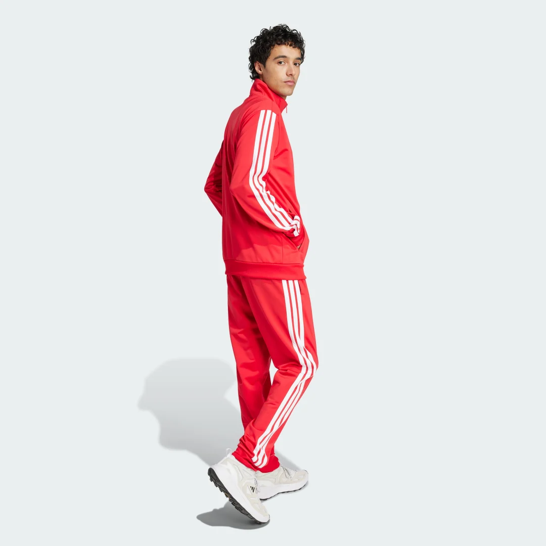 Detalle 2 de CHÁNDAL DAYREADY de Adidas (Rojo) – estética urbana y comodidad para el día a día