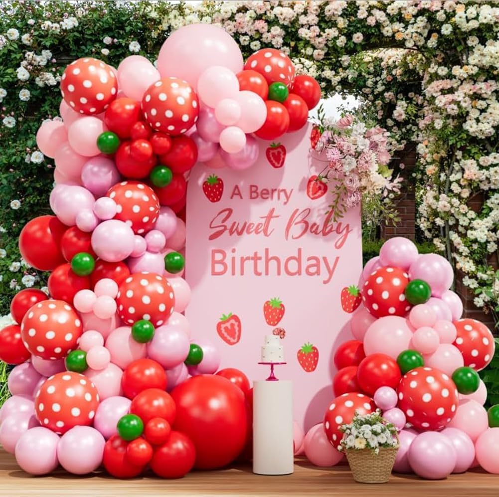 Detalle de Strawberry Balloon Garland Arch Kit — Red, Pink and Light Pink with Strawberry Foil Balloons