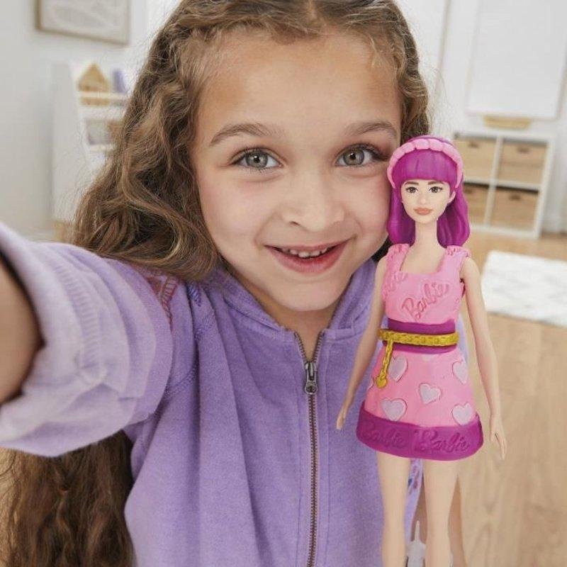 Detalle de Set creativo Play-Doh Barbie Corazones y Cabello con muñeca 30 cm