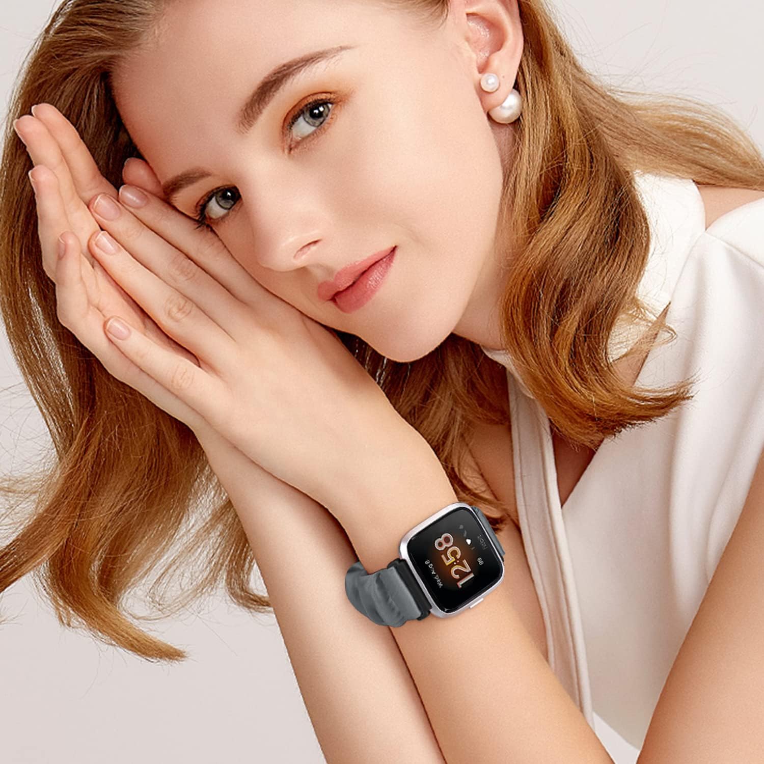 Thumbnail 4 de DKGKOO Scrunchie Strap for Fitbit Versa 4