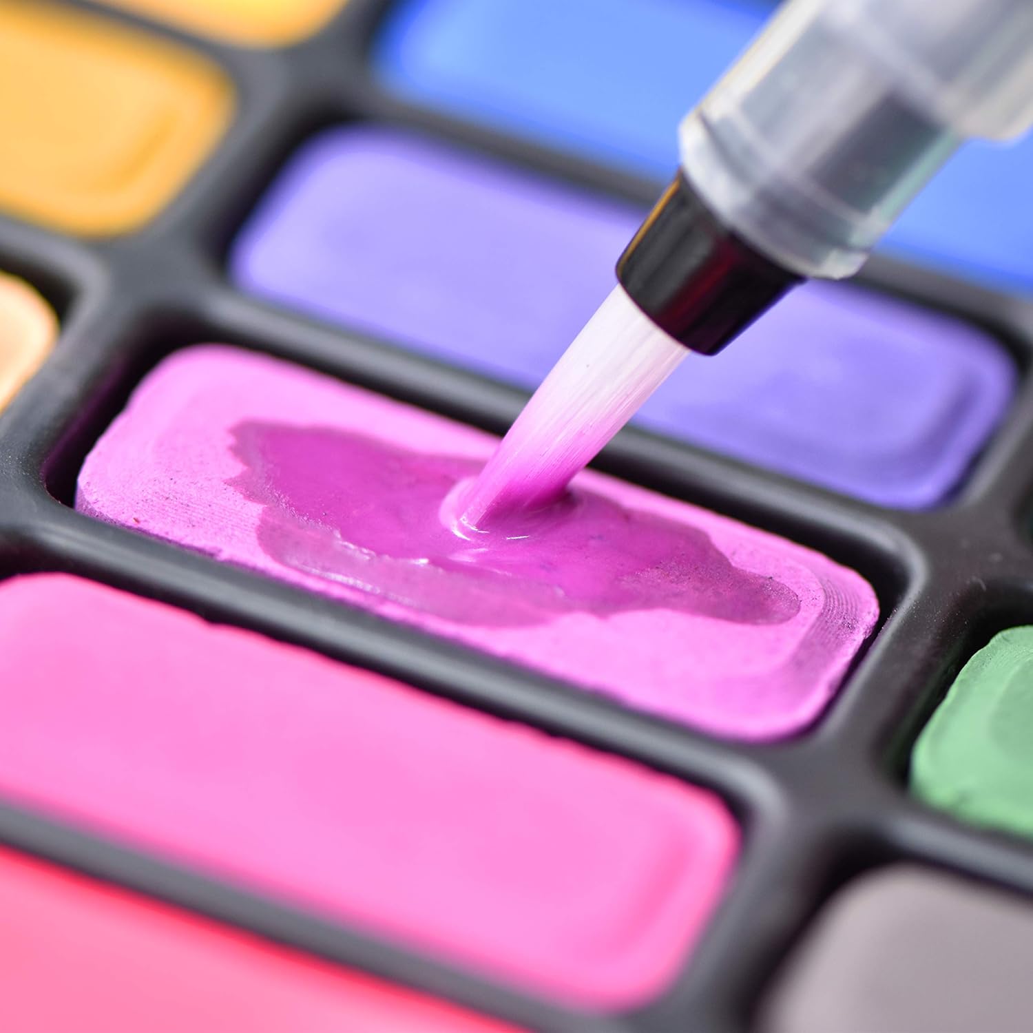 Detalle de STATIONERY ISLAND Watercolour Paint Set Pro — 36 Full Pan in Portable Travel Tin