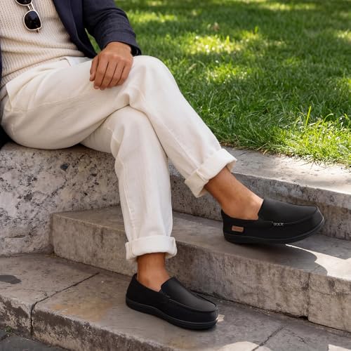 Detalle de VeraCosy Mens Moccasin Slippers with Coral Fleece Lining – Black, UK 8