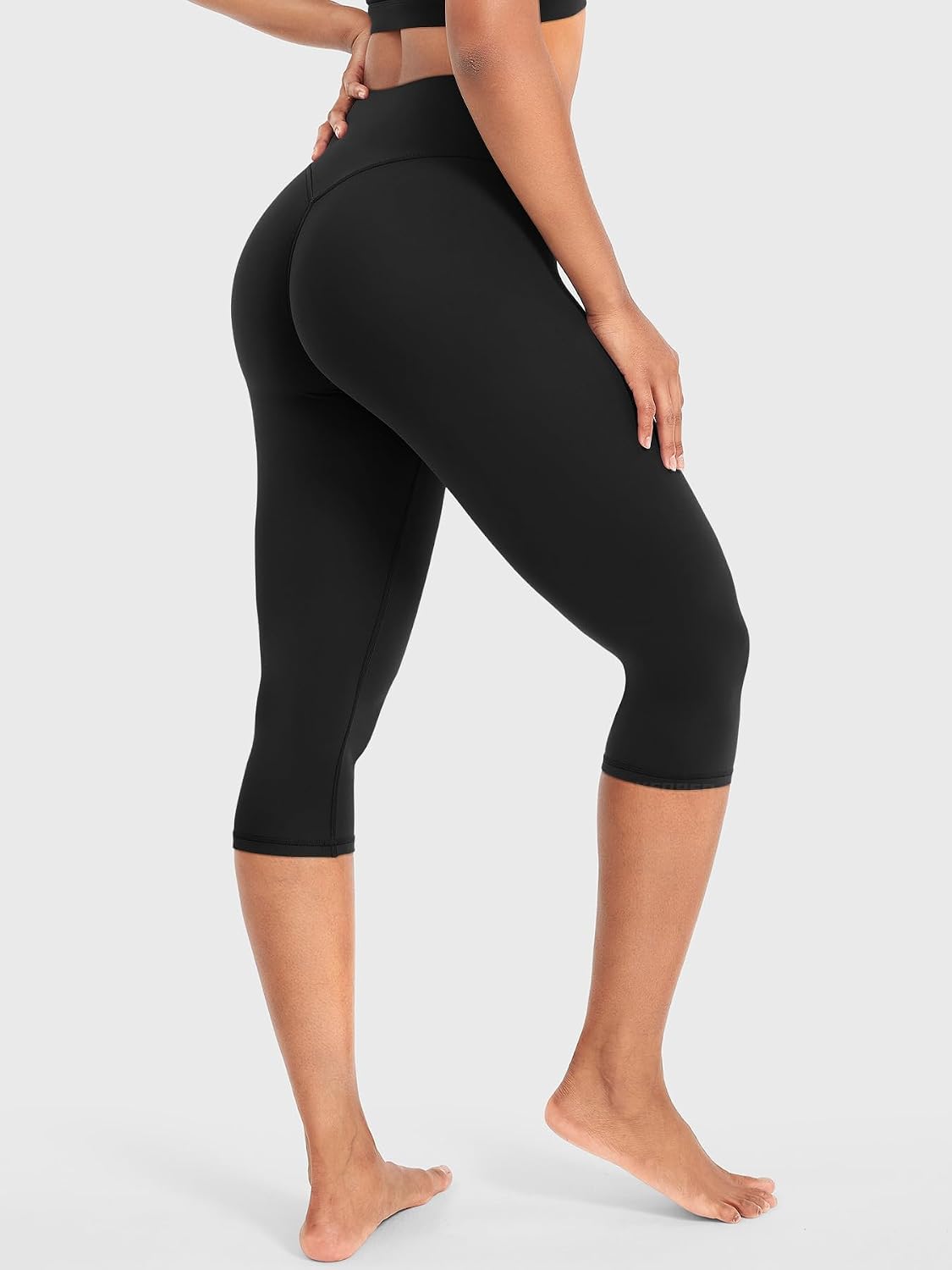 Detalle 2 de YEOREO Ease Womens Workout Capri Leggings with Hidden Scrunch and No Front Seam