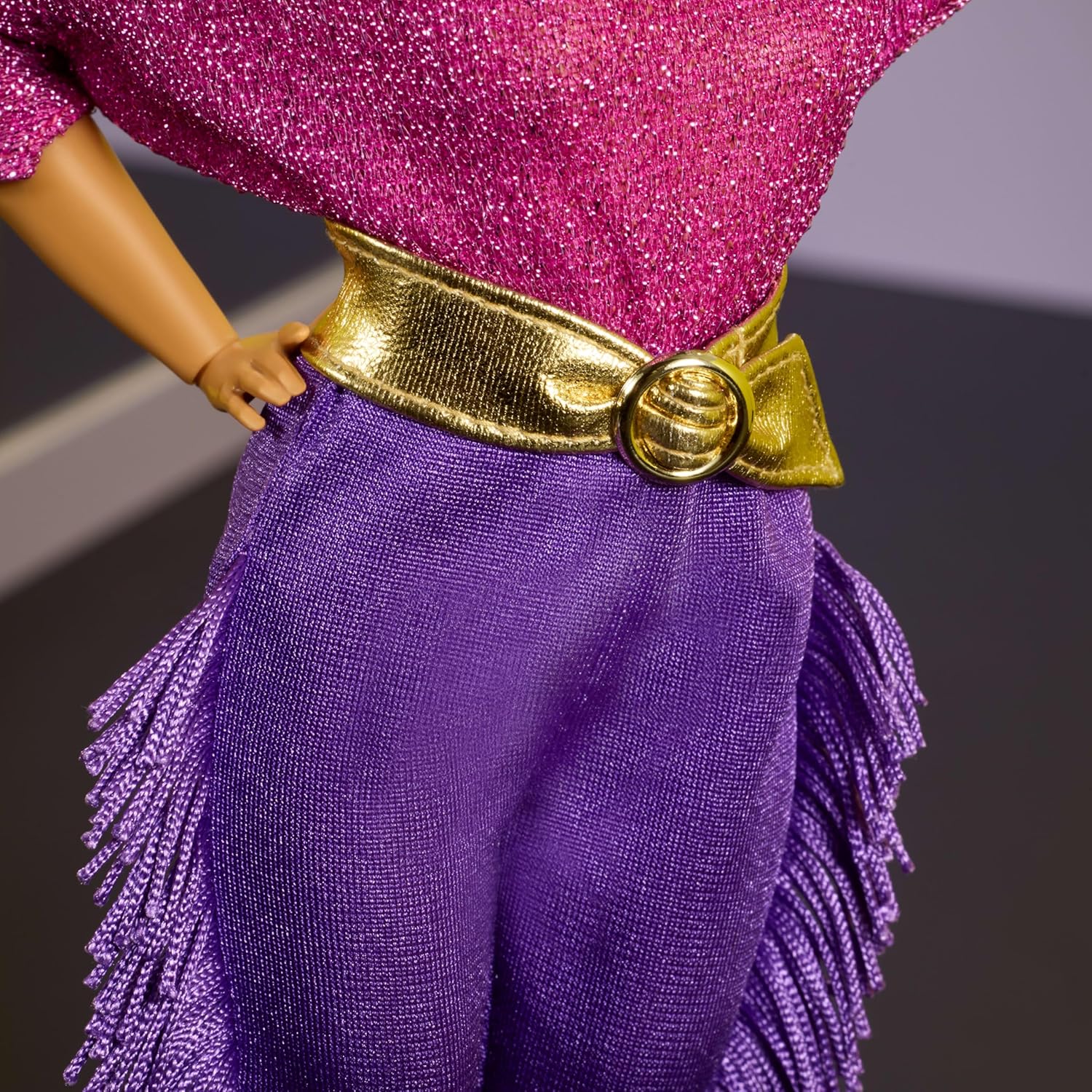 Thumbnail 3 de Barbie Signature Debbie Allen Tribute Doll — Posable, Dance-Inspired Collectible (JBJ24)