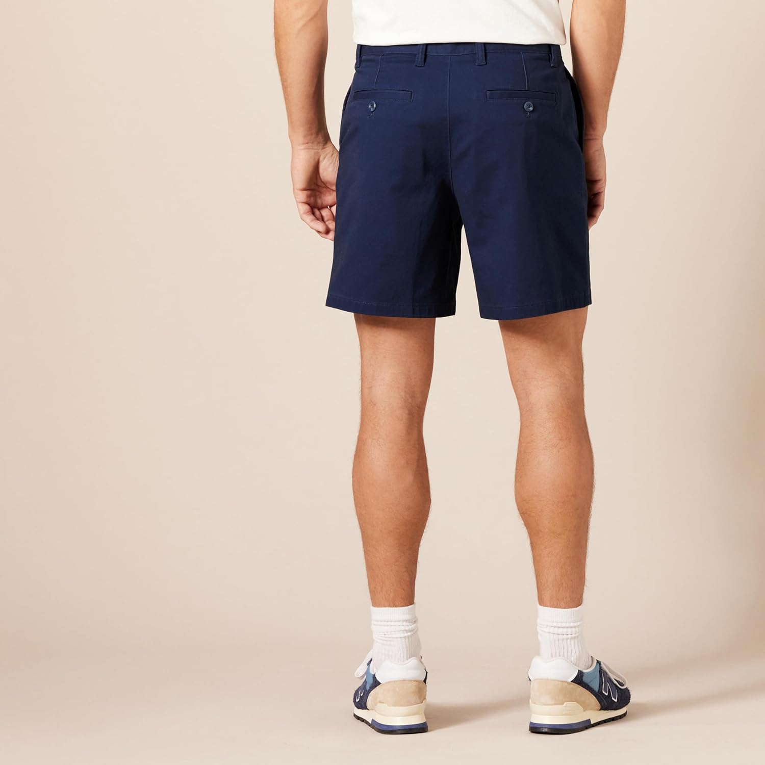 Thumbnail 1 de Amazon Essentials Men's Classic-Fit 7" (18cm) Comfort Stretch Chino Shorts
