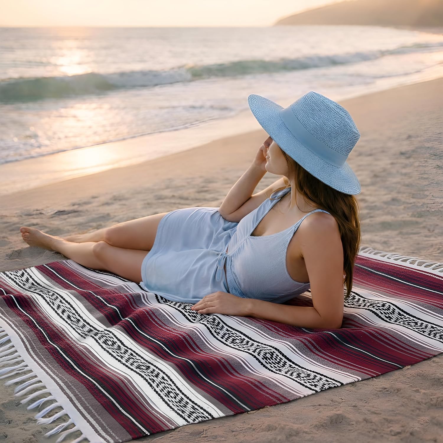 Detalle de Hydration Nation Handcrafted Mexican Blanket, Cherry Recycled Blend Throw