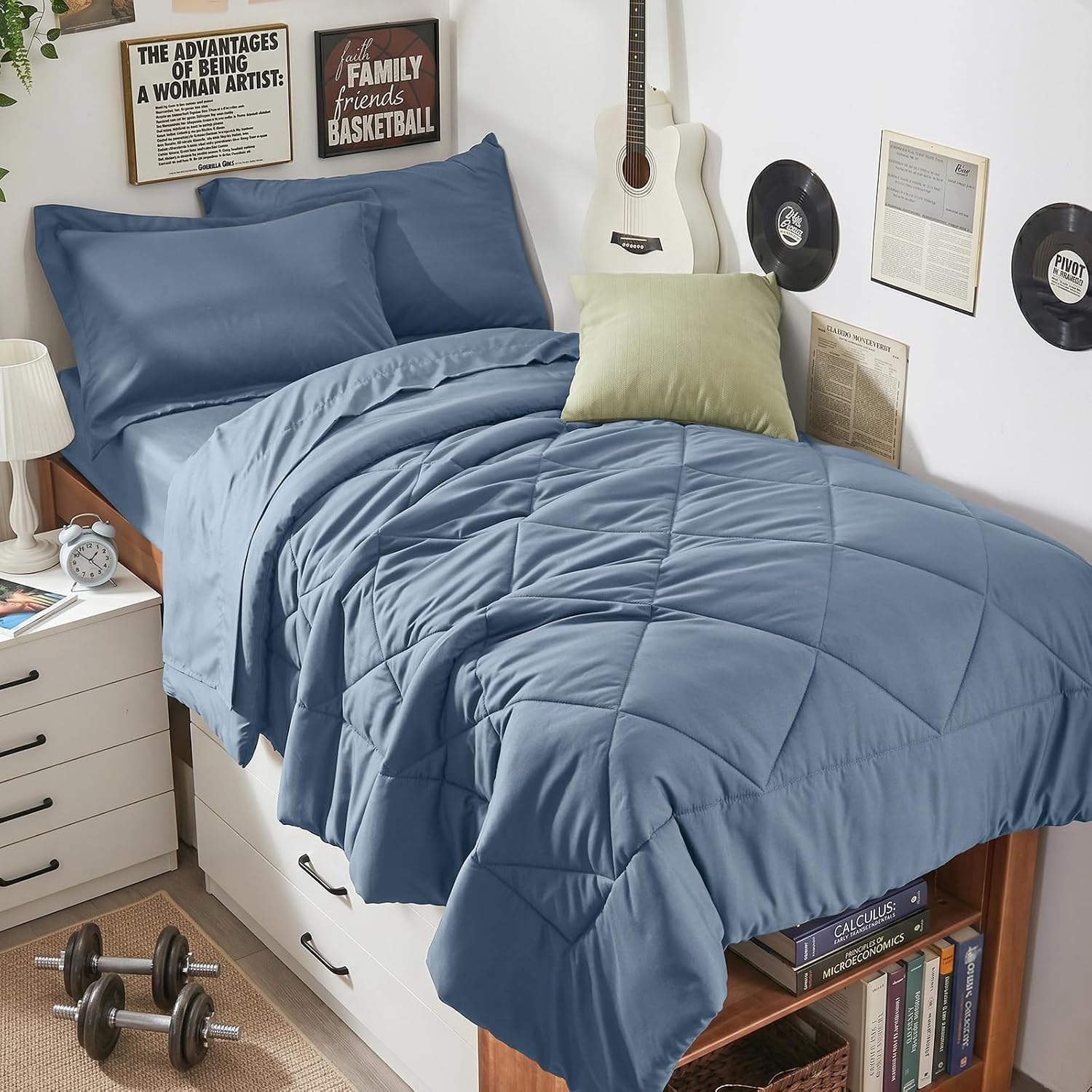 Detalle de HEVUMYI Twin XL Comforter Set, Dusty Blue Reversible 5-Piece Bed in a Bag